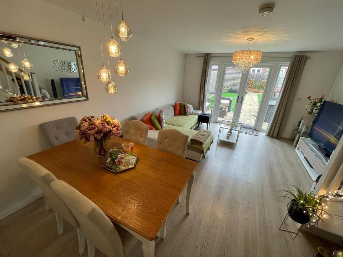 Comet Place Wellingborough Kültér fotó